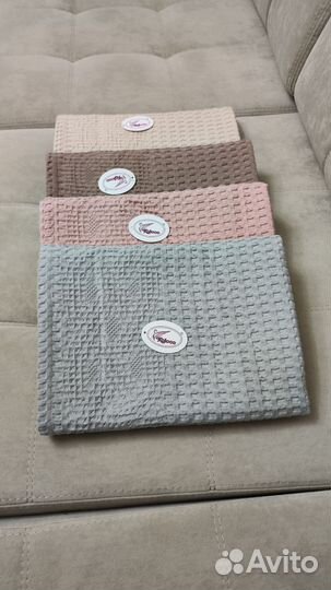 Полотенца вафельные банные