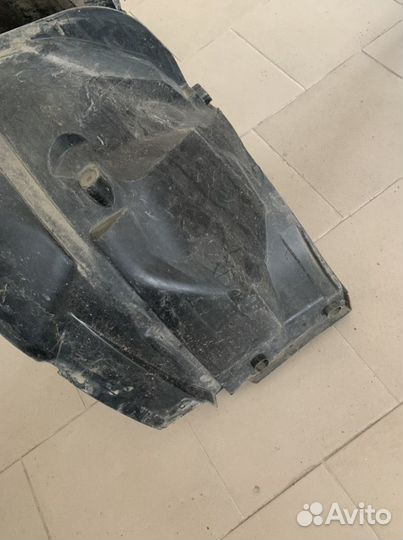 Renault Logan 2 (2014-19) передний левый подкрылок
