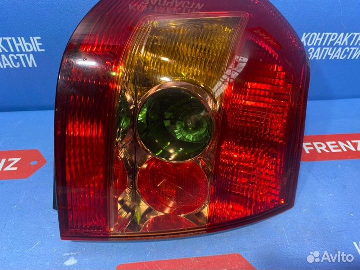 Фонарь правый Toyota Corolla E120 2003-2006