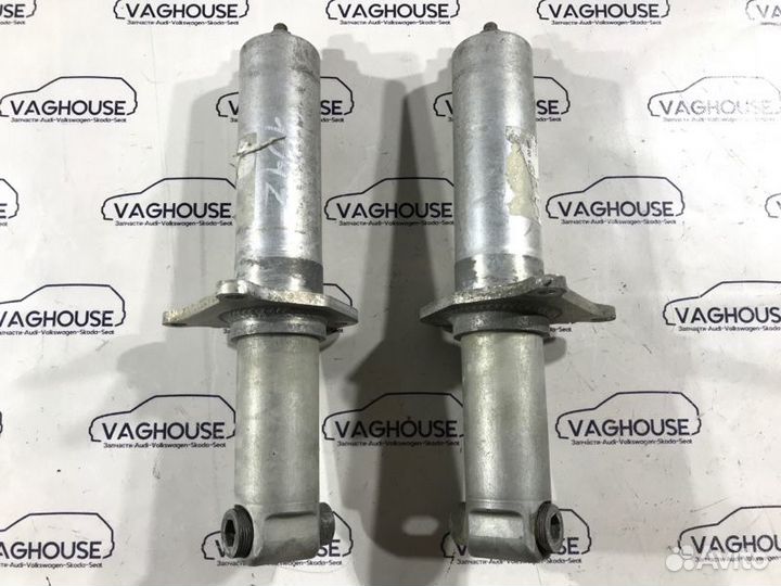 Крепление усилителя бампера заднее Audi S8 D2 4D