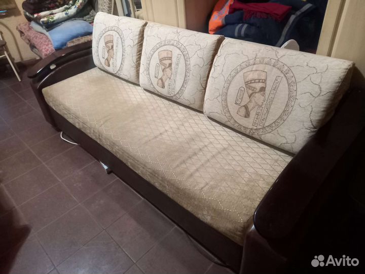 Диван + кресло кресло-кровать. Б/у