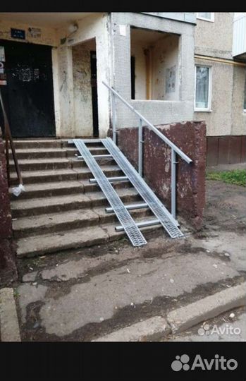 Пандус для людей с ограниченными возможностями