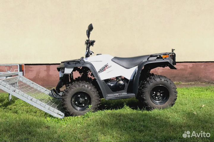 Квадроцикл Linhai yamaha 150 белый