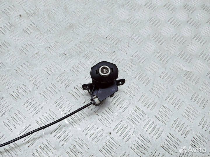 Замок багажника BMW 3 E90/E91/E92/E93 2006 8196401