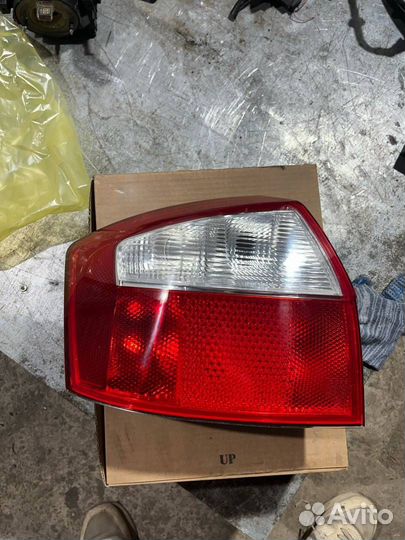Фонарь задний левый Audi A4 B6 8E5 2002