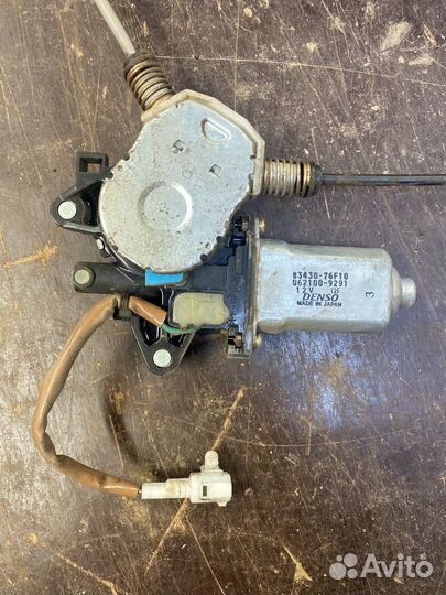 Стекоподъемник suzuki liana передний правый