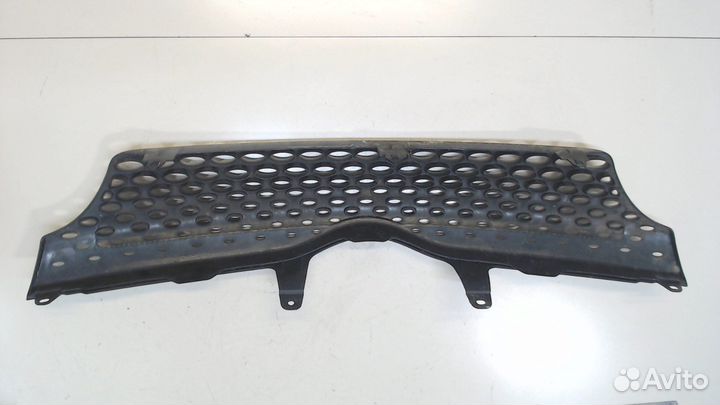 Решетка радиатора Toyota Yaris Verso, 2000