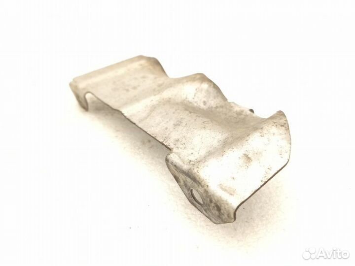 Тепловой экран правый Audi A6 C6 2.4 BDW 2010