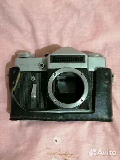 Б/У Фотоаппараты Зенит № 11 с объективом и Зенит Е