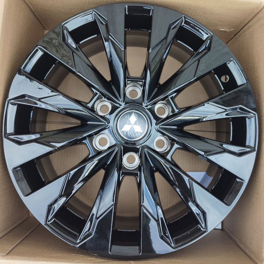 Литые диски Mitsubishi 7.5×R18 6×139.7