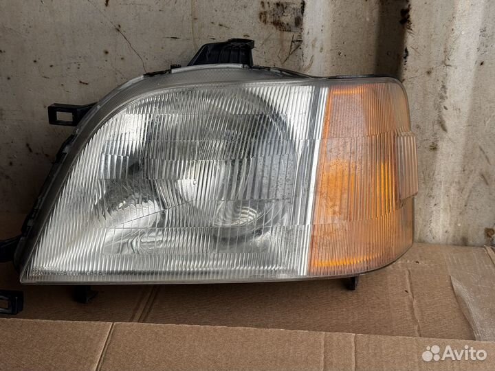 Фары на Honda stepwgn RF1