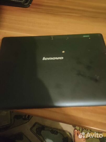 Планшет с трещиной леново