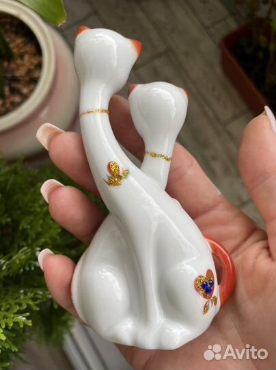 Фарфоровые статуэтки коты