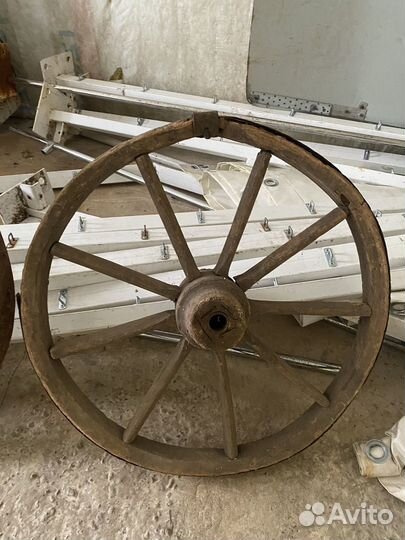 Колесо деревянное от телеги
