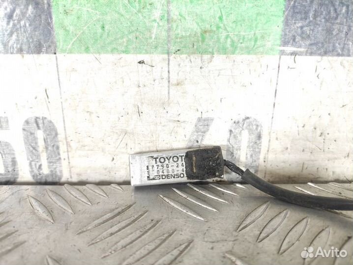 Датчик температуры воздуха Toyota Camry v10