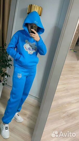 Спортивный костюм