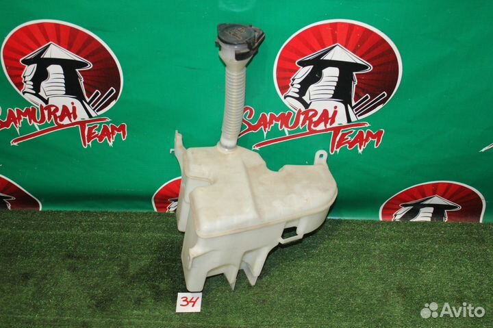 Бачок омывателя передний Lexus Gs430 UZS190 3uzfe