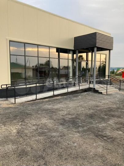 Сдам торговое помещение, 245 м²