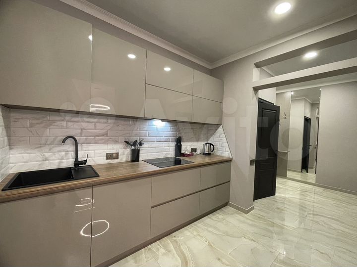 3-к. квартира, 88 м², 7/17 эт.