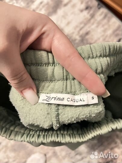 Штаны спортивные зеленые