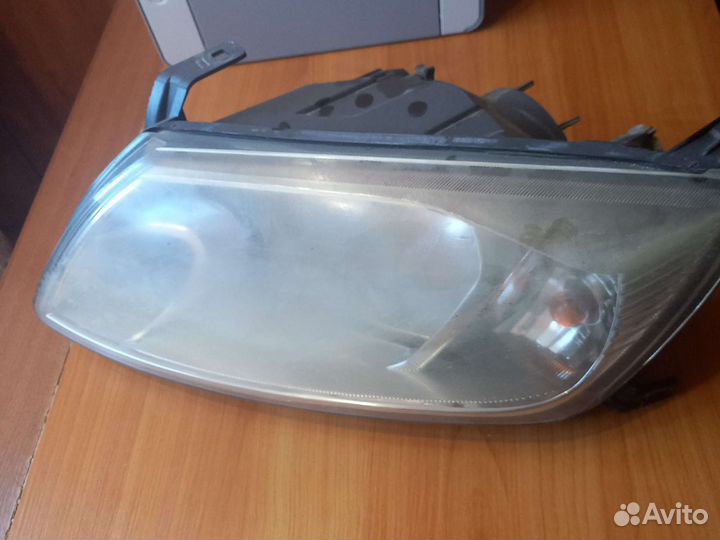 Фара на гранту левая