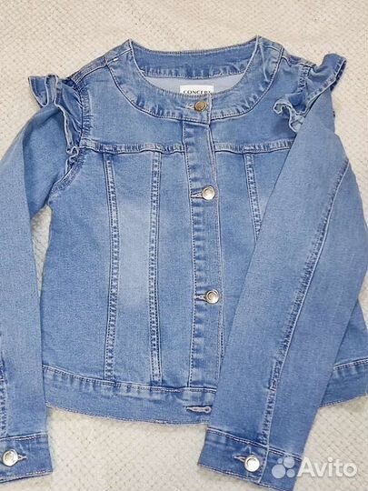 Джинсовый пиджак и блузка