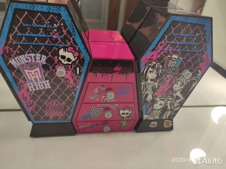Мебель Монстр Хай