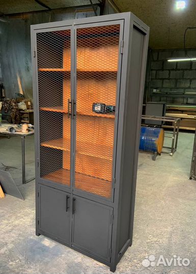 Кухня лофт из дерева и металла