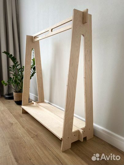 Вешалка напольная