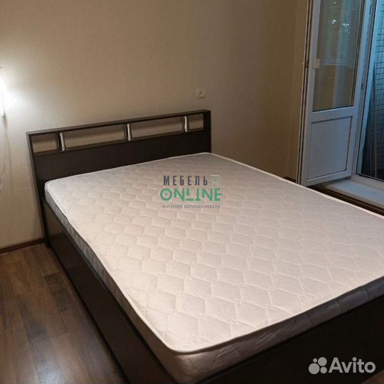 Кровать двуспальная
