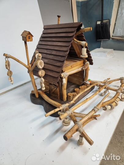 Кормушка для птиц из дерева