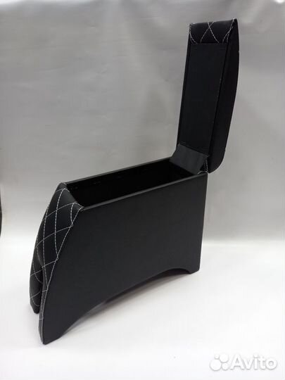 Лада ваз 2101-07 Бар подлокотник с белой строчкой