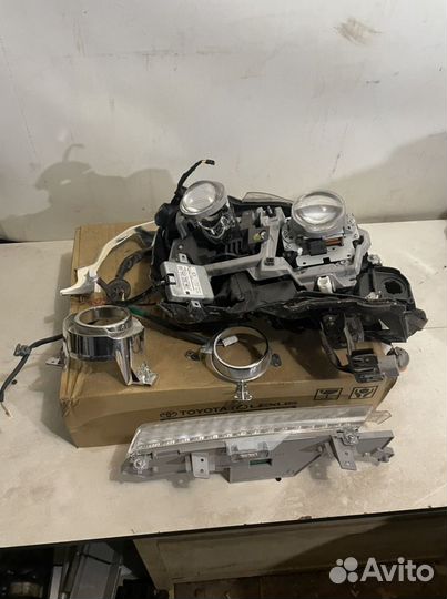 Фара левая Toyota Land Cruiser 200 2016