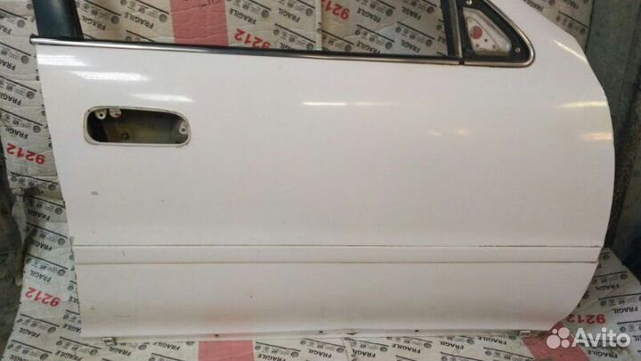 Дверь передняя правая Toyota Cresta GX93 1992-1996
