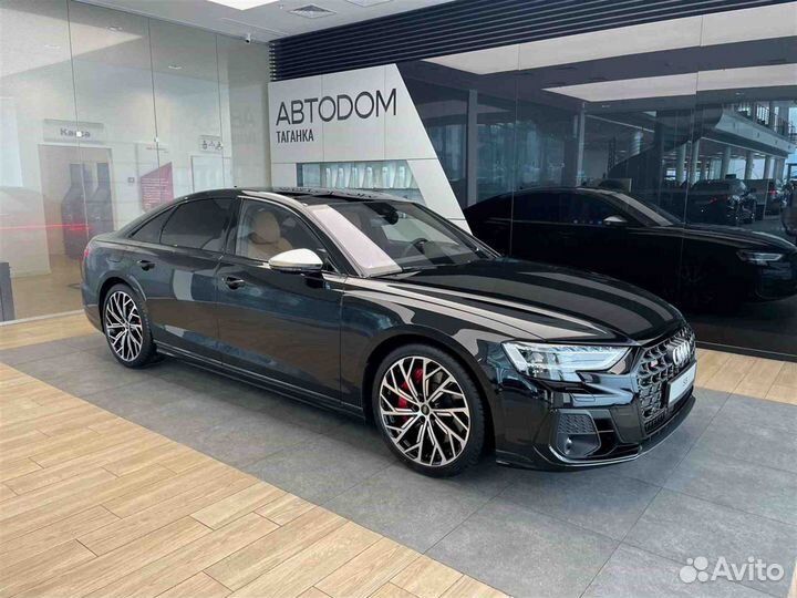 Audi S8 4.0 AT, 2024