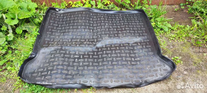 Коврик в багажник volvo xc60