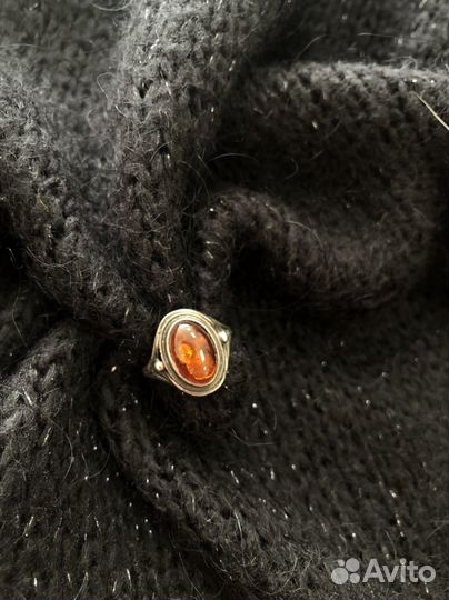 Польцо и браслет черненое серебро, янтарь