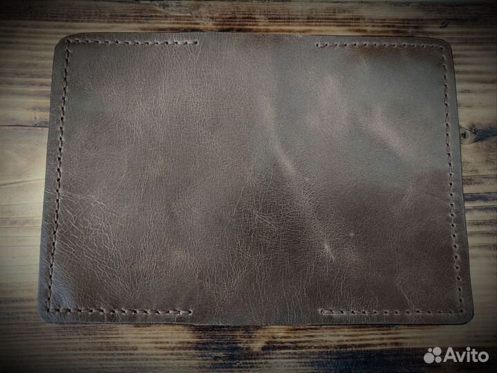 Кожаная обложка на паспорт