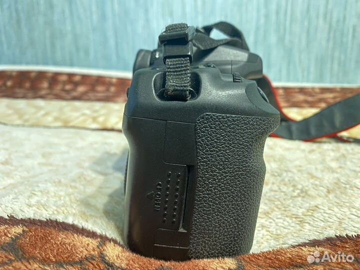 Зеркальный фотоаппарат Canon EOS 50D (пробег23711)