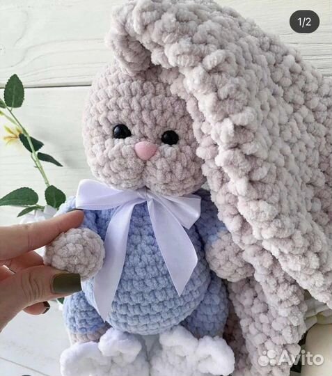 Вязанный зайчик