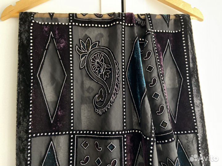 Палантин женский чёрный с бахромой лёгкий