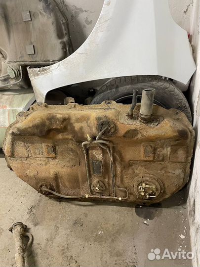 Топливный бак mitsubishi lancer 9