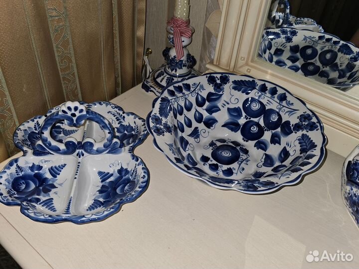 Блюда подносы тарелки гжель