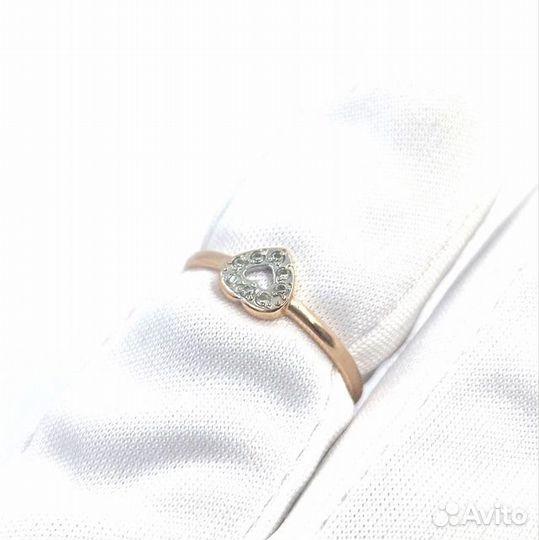 Золотое кольцо с фианитом 15р