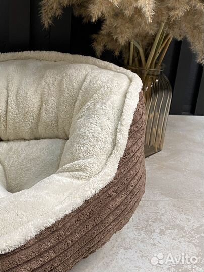 Лежанка для собак и кошек