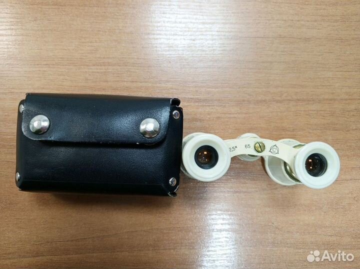 Бинокль театральный