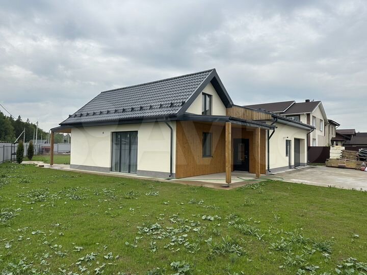 Дом 179 м² на участке 11 сот.