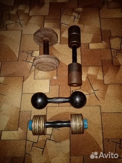 Набор гантелей