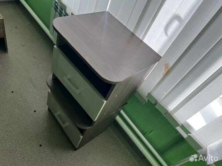 Тумба прикроватная