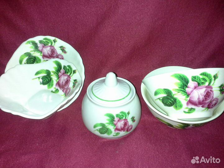 Посуда столовая и чайная из разных сервизов